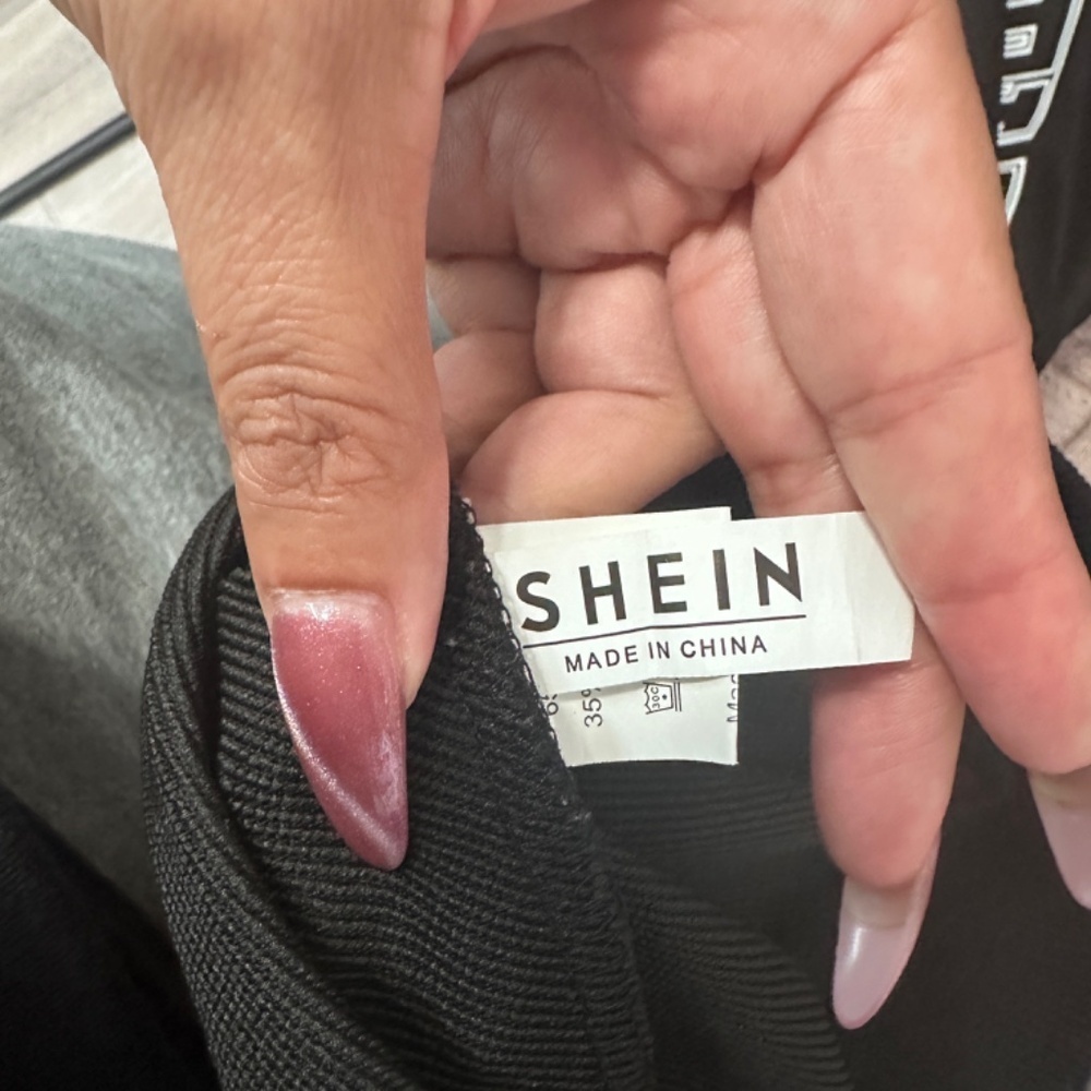 Shein‎ Los Angeles XL black sweatshirt - Picture 7 of 7